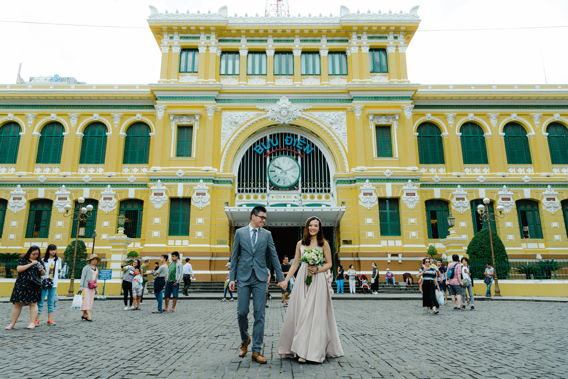 Vietnam Wedding Photographer,Vietnam Wedding Film,Chụp Hình Cưới,Quay Phim Cưới,Universal Colors,Sắc Màu Vũ Trụ,Family Photos,Fine Art, Beauty of Truth,Duc Linh wedding photographer,HDR Crystal Galaxy,Luxury Fairy Films & Photos,Elegant Posing