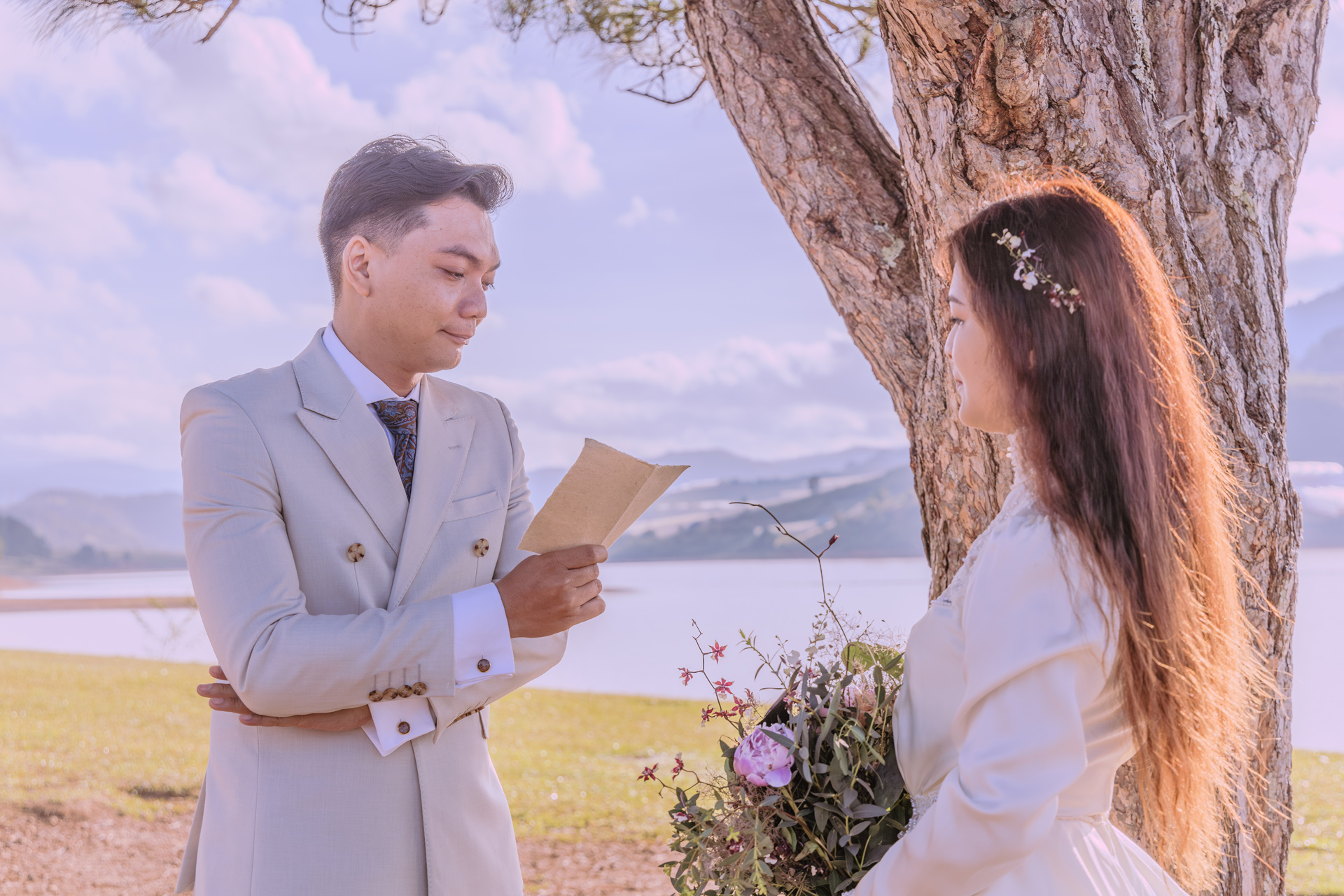 film_vietnam_wedding_photographer_vietnam_wedding_film_phóng_sự_cưới_cay_thong_co_don_da_lat_elopement_wedding_photojournalism_quay_phim_cưới_fine_art_beauty_of_truth_khanh_hanh_06