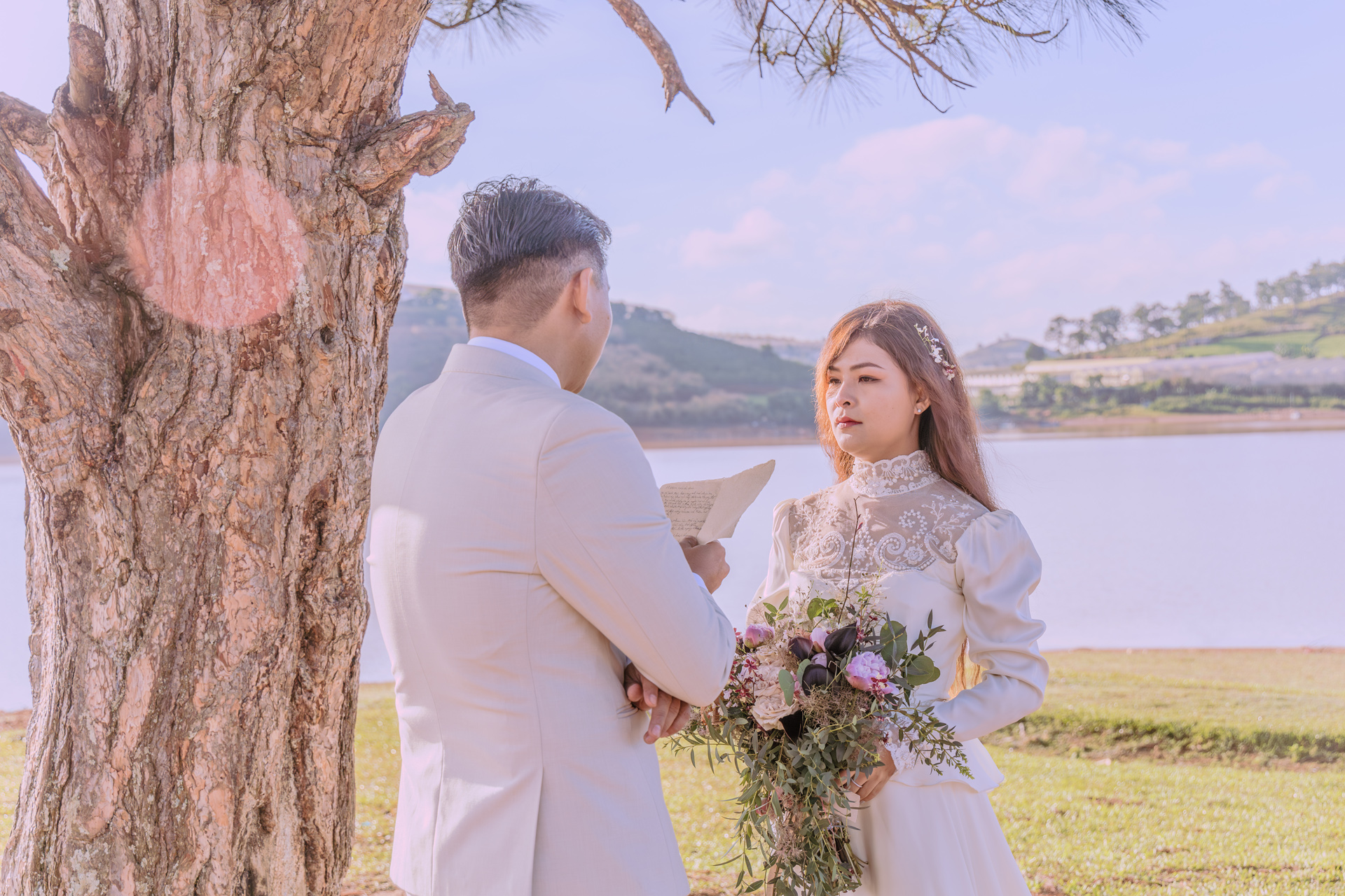 film_vietnam_wedding_photographer_vietnam_wedding_film_phóng_sự_cưới_cay_thong_co_don_da_lat_elopement_wedding_photojournalism_quay_phim_cưới_fine_art_beauty_of_truth_khanh_hanh_10
